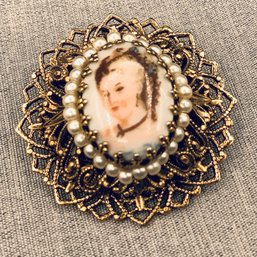 Hand Painted Porcelain Cameo Design Brooch Or Pendant