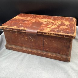 Antique Primative Wooden Box Made With Handcut Nails And Dovetail Details