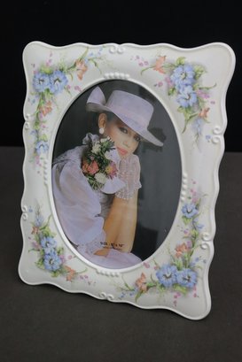 Sweetheart Oval Window Photo Frame - 8' X 10'