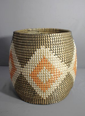 Handwoven Modern Mamba Basket, 15' High