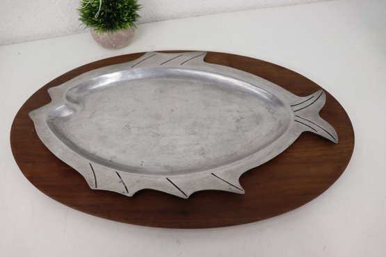 Vintage Gladmark Teak Oval Tray With Metal Fish Shaped Insert Tray