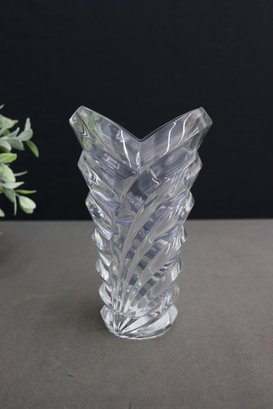 Mikasa Wyndham 9' Crystal Vase