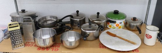 Shelf Lot Good Quality Pots, Pans And Kitchen Items