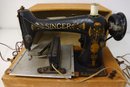 Vintage Singer Sewing Machine #H1162196 With Case
