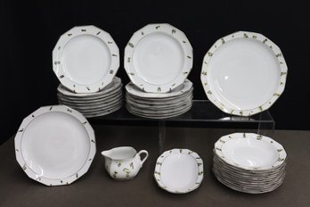 Profuse Group Lot Of Winterling Bavarian Porcelain Dinnerware Musicians &  Musical Instruments (partial Set)