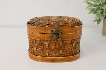 Small Woven Wicker Oval Basket/Trinket Box With Brass Closures