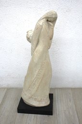 Austin Production Acoma Woman  Sculpture On A Black Base