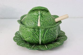 Caldas Da Rainha Fruotoso Cabbage Ware Saucier With Lid And Ladle And Underplate