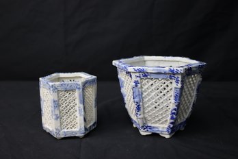 Porcelain Blue And White Asian Cachepot - Chinese Openwork Brush Holder
