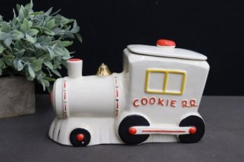 USA Ceramic Cookie Rail Road Engine Cookie Jar - Bottom Marked USA 200