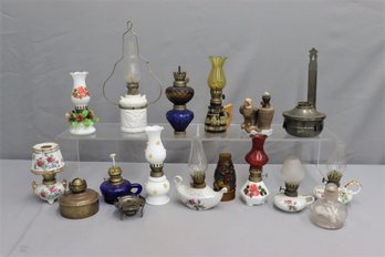 Group Lot Of Small Novelty/souvenir/theme Oil Lamps