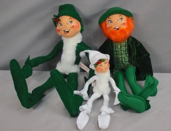 Group Lot Of  3 Varied Vintage Annalee Mobilitee Doll Leprechaun And Elves
