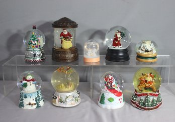 Group Lot Of Nine (9) Holiday Snow Globes