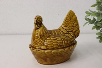 Vintage Country Kitchen Ceramic Hen Egg Basket