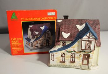 Caldor Village Square Collectibles Cape Cod House Hand-Painted Lighted Vintage