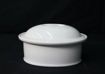 Oval White Porcelain Covered Casserole/Baking Dish With Lid