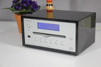 Tivoli Audio - CD Player-working