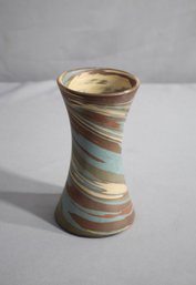 Vintage Niloak Pottery 'Mission Swirl' Pattern Hourglass Vase