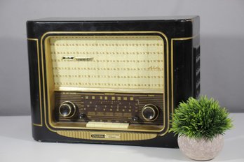 Grundig Classic Model 960 AM/FM/SW Radio Vintage - Working