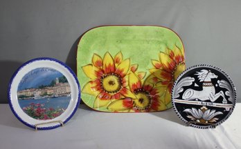 Colorful Group Lot Of Hand-painted Italian Pottery - Large Flower Tray And 2 Souvenir Siena & Bellagio Plates