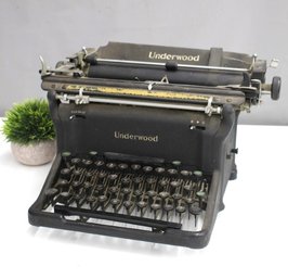 Underwood Manuel Typewriter Underwood Elliot Fisher Co Working 1940s Vintage