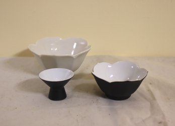 Three Vintage Japanese Porcelain Bowls - Small, Medium, Large