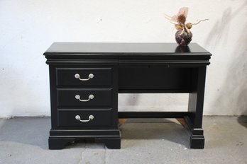 Black Bob's Small Size Office Desk