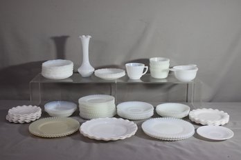 Superb Group Lot Of Colored And White Milk Glass Plates, Cups, And Vase