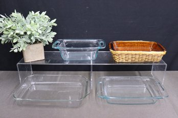 Group Lot Of 3 Pyrex And 1 Anchor-Hocking Fire-King Baking And Loaf Pans