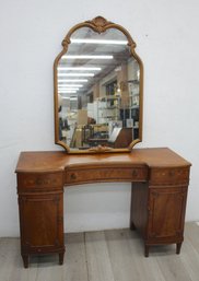 Vintage Vanity With Mirror - Elegant And Timeless Design