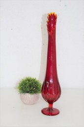 Ruby To Mustard Swung Glass Long Neck Gourd Pedestal Vase