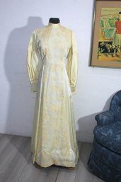 Vintage '70s Bridal Gown With Detachable Train-size S