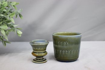 Two Pieces Of Vintage Wade Irish Porcelain Shamrock Mini-urn Bud Vase And Small Planter