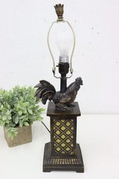 Black Rooster On Latticed Column Figurine Lamp