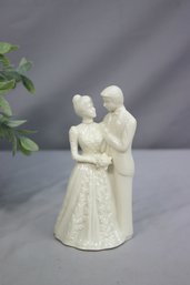 Lenox Bride & Groom Wedding Promises Collection Vintage Cake Topper