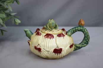 Vintage Frog On Lily Ceramic Teapot
