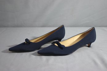 Pair Of Ellen Tracy Blue Bow Tie Low Heel Pumps  Size 9