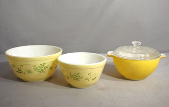 Pyrex Shenandoah Mixing Bowls And One  Pyrex Pale Yellow Bowl