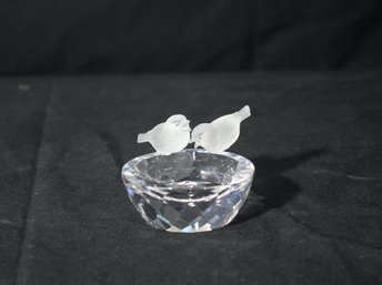 Swarovski Crystal Frosted Birds On A Birdbath Figurine