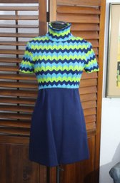Vintage Knit Dress In Bold Zigzag Pattern - Size Small