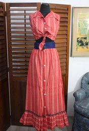 Stunning Vintage Two-Piece Red And Navy Skirt  Set With Unique Patterns - Size Small