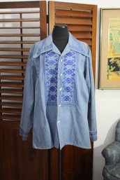 Vintage Bordados 1960s Denim Light Wash Embroidered Long Sleeve Top - Size M/L'