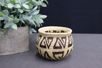 Panama Rainforest Artifacts Wounaan & Embera Indian Authentic Hand-Made Woven Basket