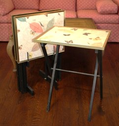 Set Of 4 Mid Century Folding TV Tray Tables With Metal Frames And Vinyl Tops With Rack Stand.