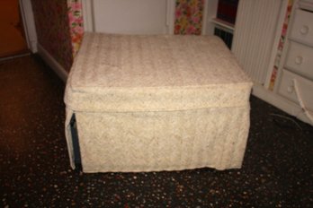 Castro Convertible Ottoman / Bed   1 Of 2