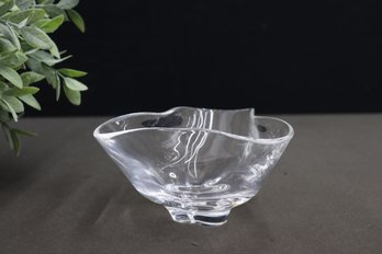 Steuben Trefoil Cloverleaf Donald Pollard Art Glass Bowl, Etch Marked On Bottom