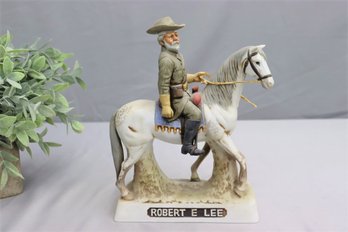 Vintage Grenadier Original General Robert E. Lee Riding His Favorite Traveller Statuette