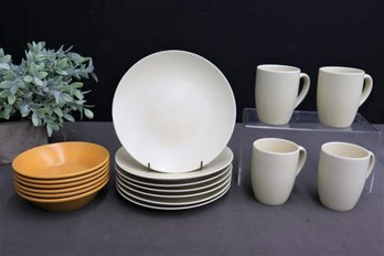 Group Lot Gibson Housewares Plates, Bowls, And Mugs