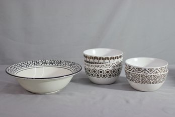 6pc Assortment Of Mikasa Celebration Stoneware Bowls