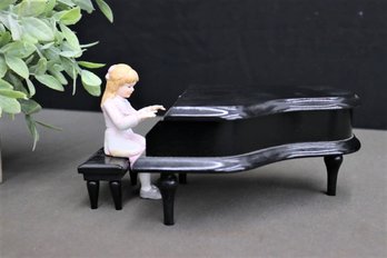 '84 Enesco 'Nocturne' Piano Music Box With  '82 Young & Gifted 'first Recital' Student And Bench